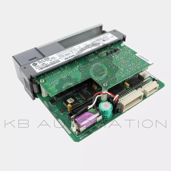 1747-L551-photo